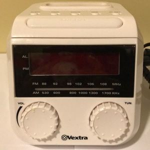 iPod Compatible AM/FM Alarm Clock Radio